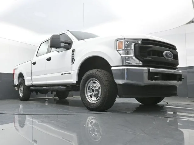 Used 2021 White Ford XLT image 1