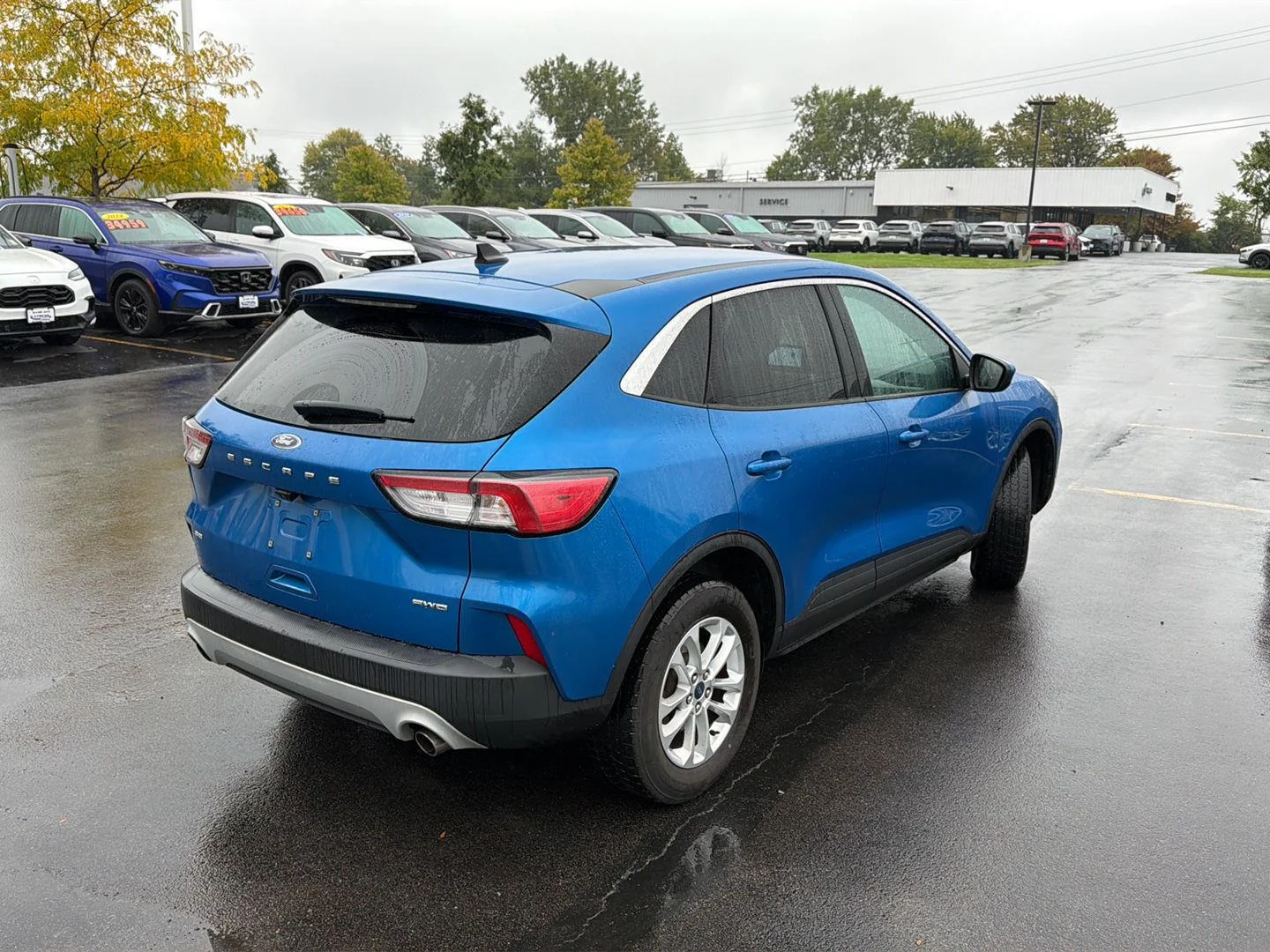 Used 2021 Velocity Blue Ford SE image 7