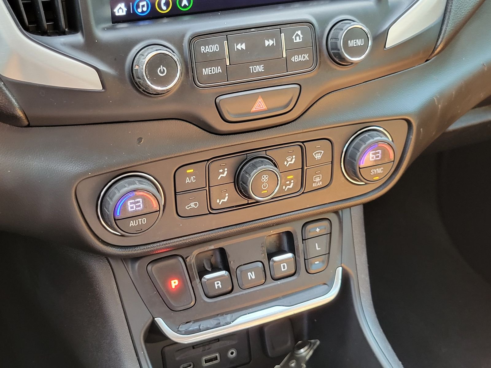 Used 2018 Black GMC SLT image 22