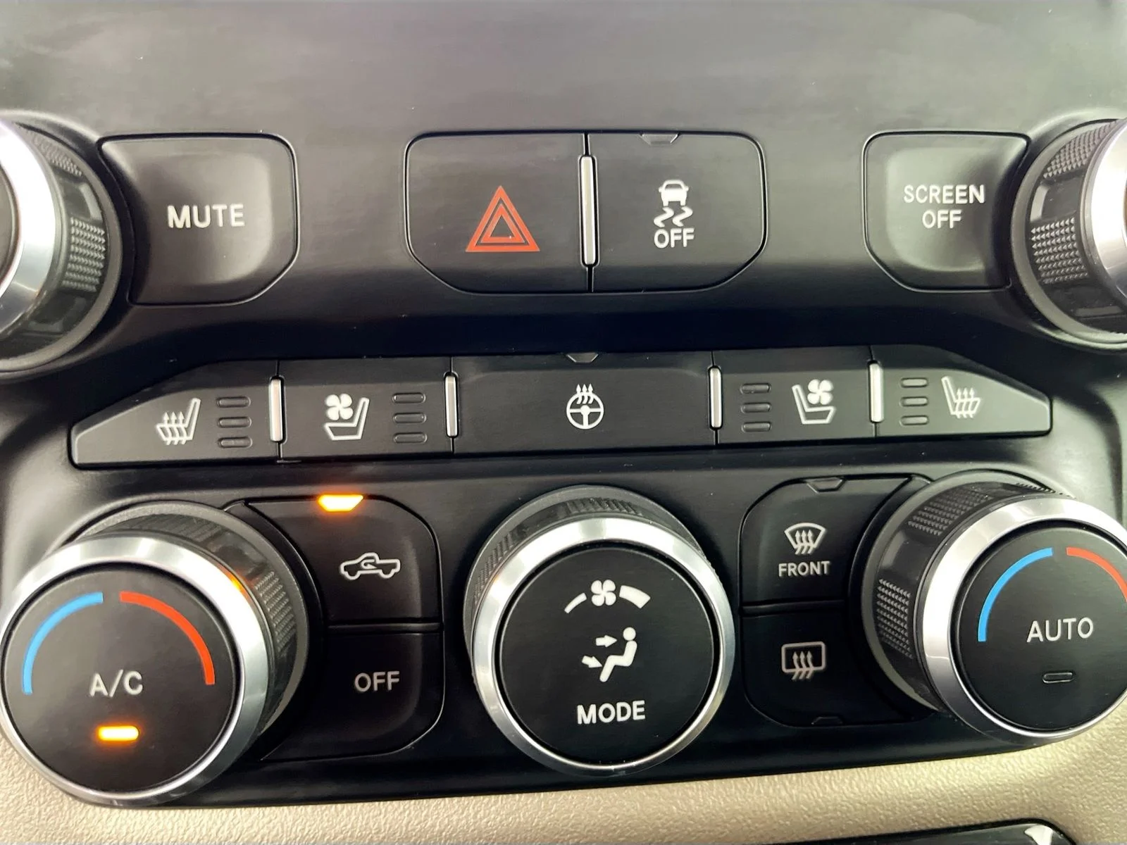 2022 RAM Ram 3500 Pickup Laramie - Photo 22