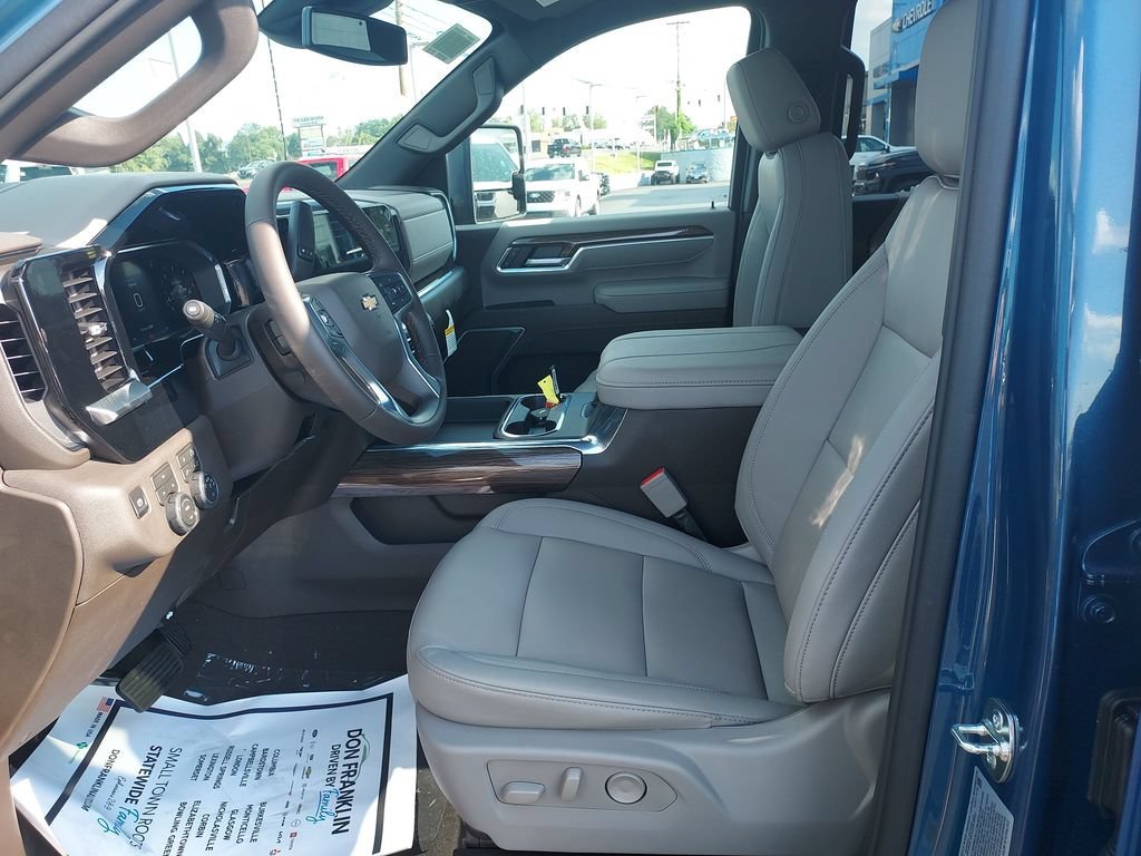 2026 Chevrolet Silverado 3500 HD LT - Photo 13