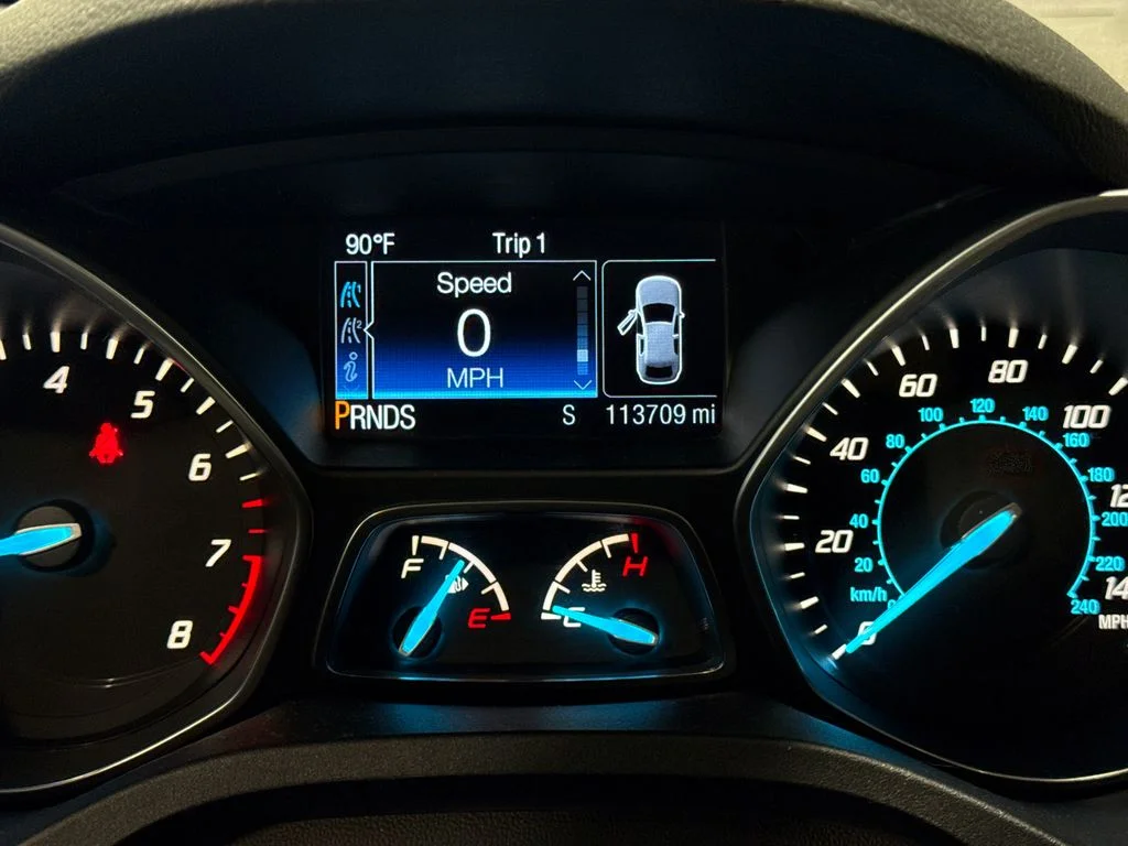 Used 2016 Blue Ford SE image 20