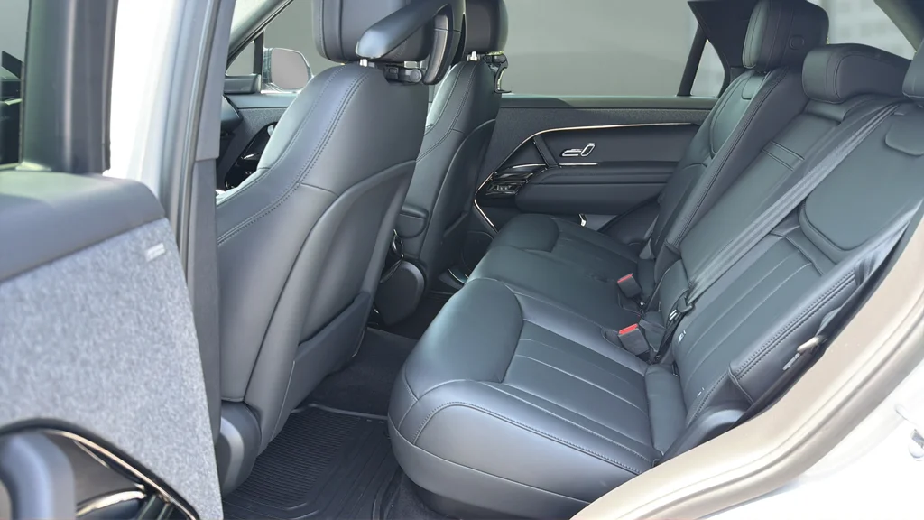 New 2026 Gray Land Rover Dynamic SE image 15
