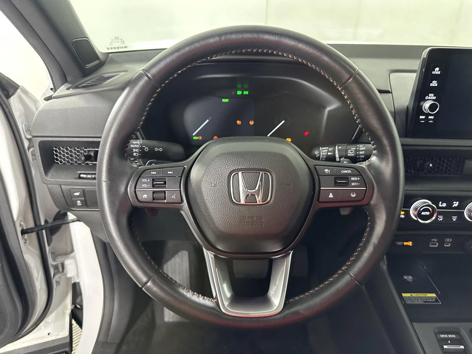 Used 2024 Platinum White Pearl Honda Sport-L image 16
