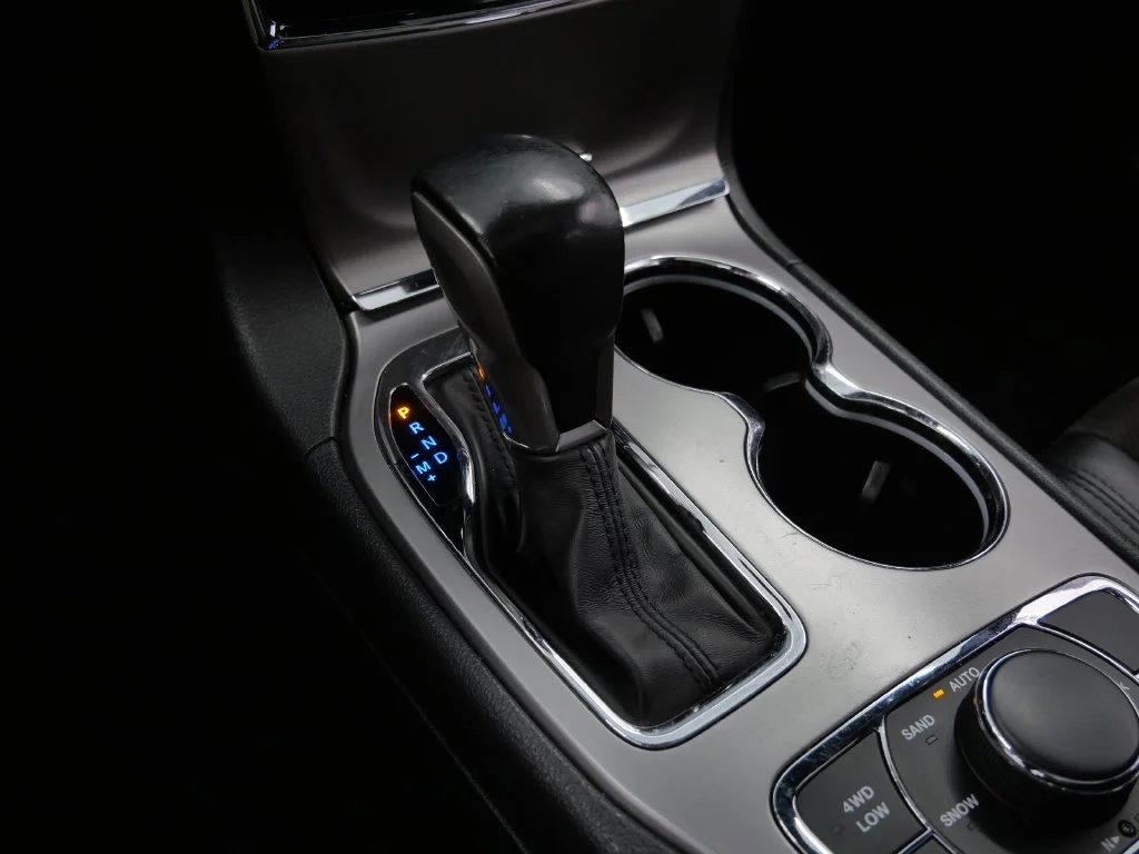 Certified Used 2020 Gray Jeep Laredo image 28