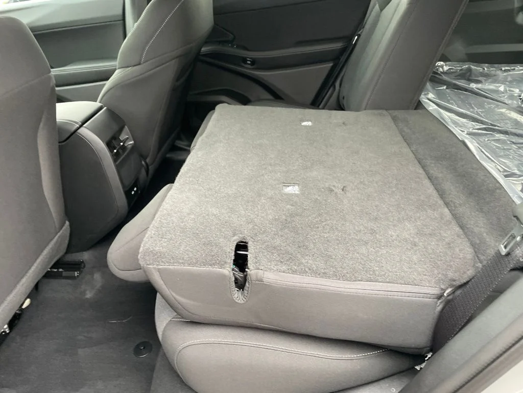 New 2026 Sting-Gray Clear-Coat Exterior Paint Jeep Laredo image 7