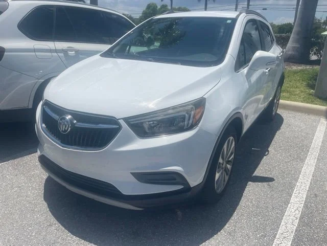 2018 Buick Encore Preferred's photo