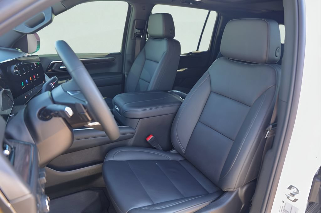 2026 Chevrolet Suburban Z71 - Photo 10