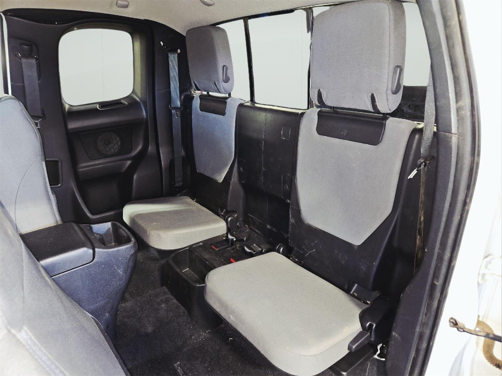 Used 2019 Super White Toyota SR5 image 32