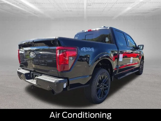 New 2026 Agate Black Metallic Ford XLT image 7