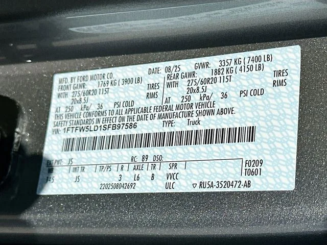 Used 2025 Silver Ford Lariat image 32
