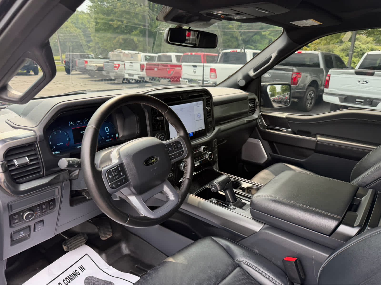 Used 2025 Agate Black Metallic Ford LARIAT image 11