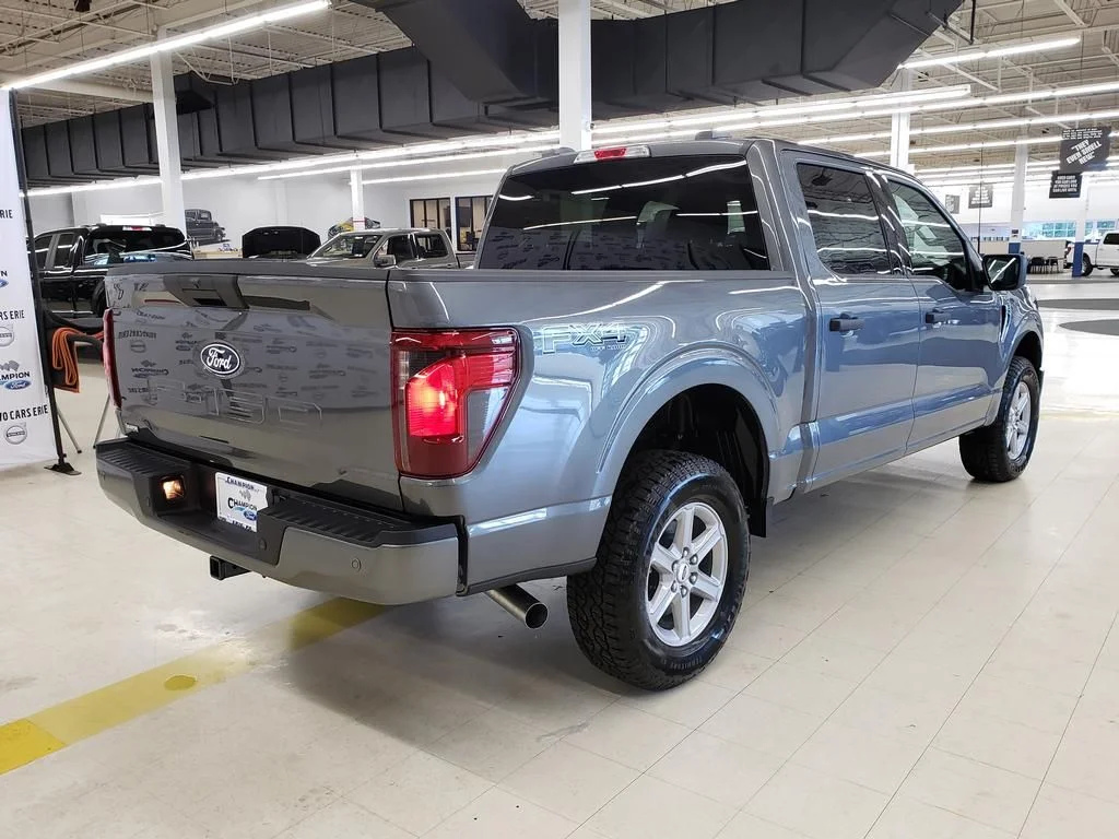 New 2026 Carbonized Gray Metallic Ford XLT image 8
