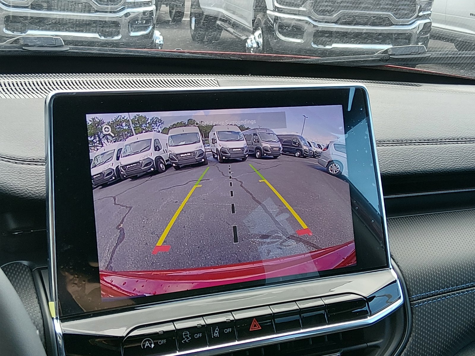 New 2026 Red Hot Pearlcoat Jeep Latitude Altitude image 8