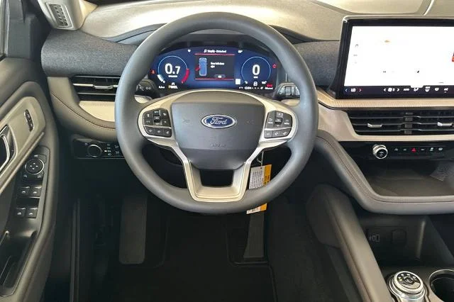 New 2026 Space White Metallic Ford Active 100A image 14