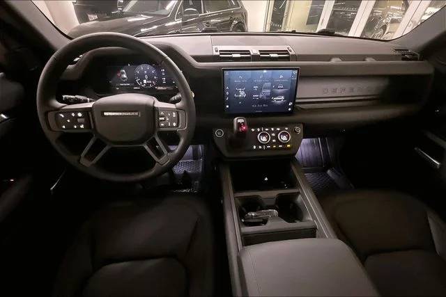 Used 2025 Black Land Rover S image 17