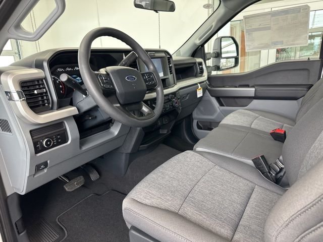 New 2026 Oxford White Ford F-350® XL image 21