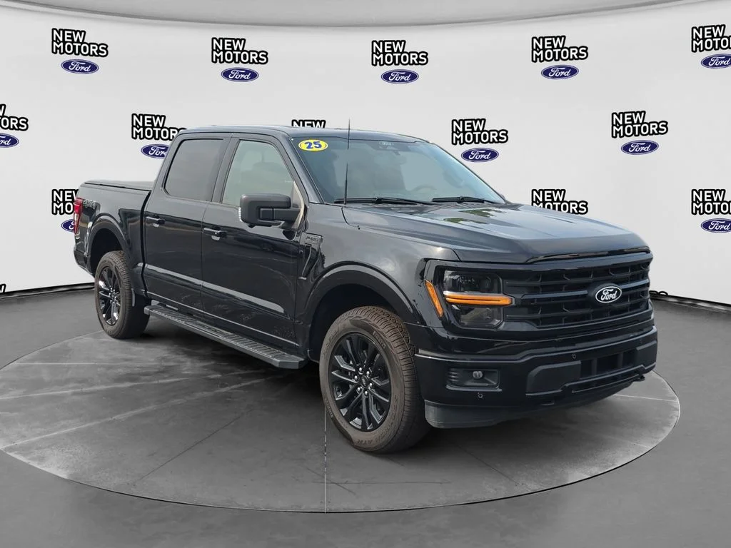 Used 2025 Black Metallic Ford XLT image 6