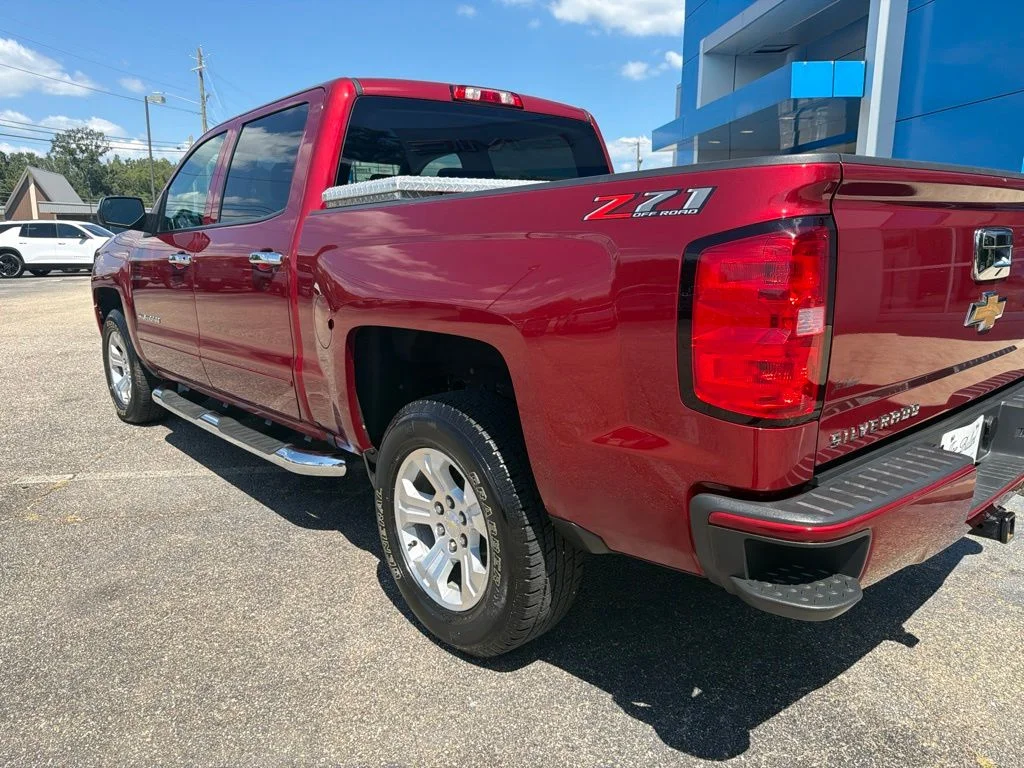 Used 2018 Red Tintcoat Chevrolet LT image 3