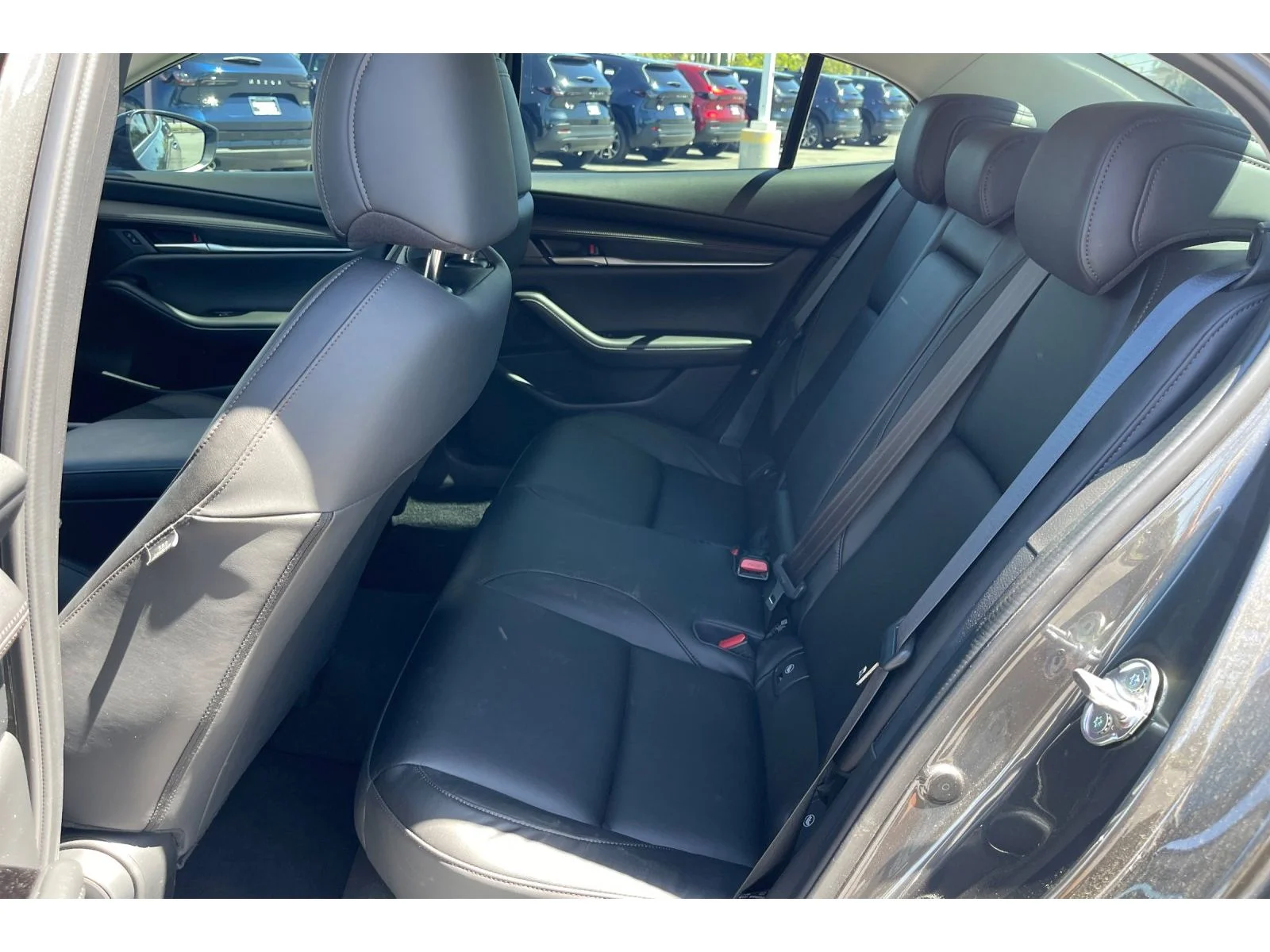 Used 2025 Machine Gray Metallic Mazda Select image 15