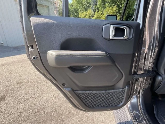 New 2027 Gray Jeep Sahara image 17