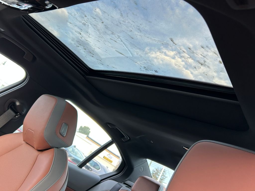 New 2026 Black Sapphire Metallic BMW 530i image 16