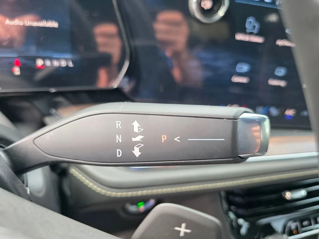 2026 Chevrolet Suburban Premier - Photo 18