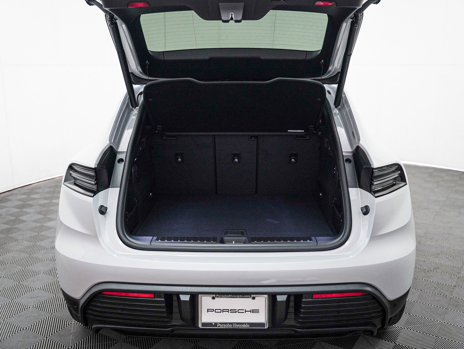 New 2026 ICE GREY Porsche 4S Electric image 26