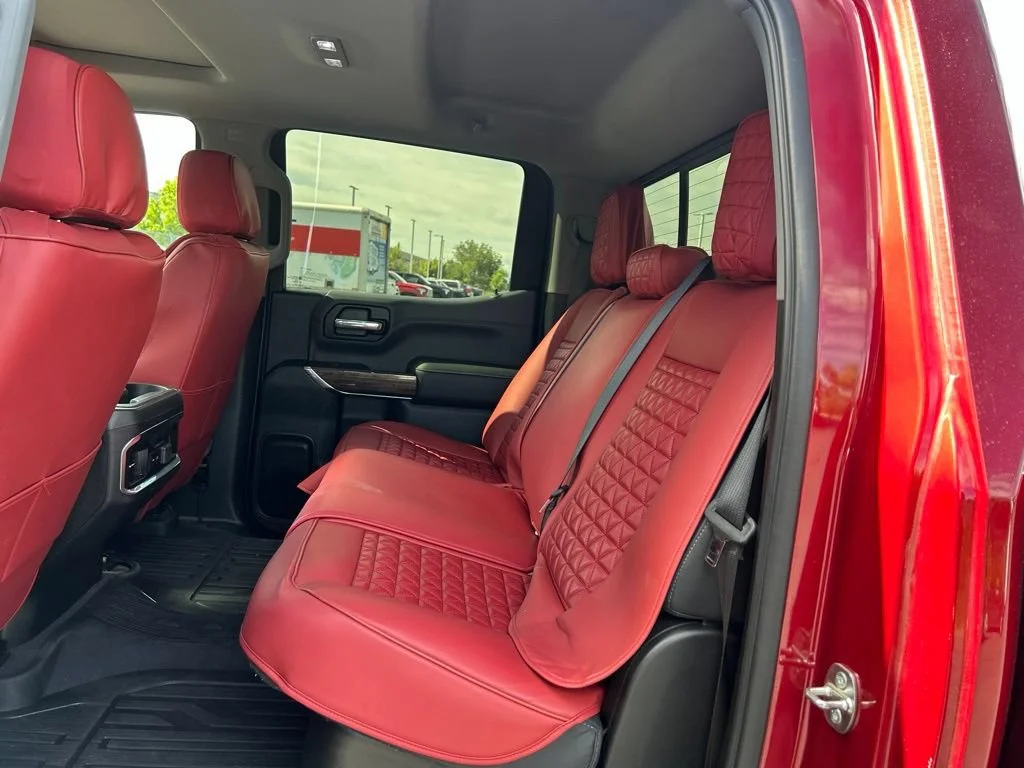 Used 2019  GMC Elevation image 16
