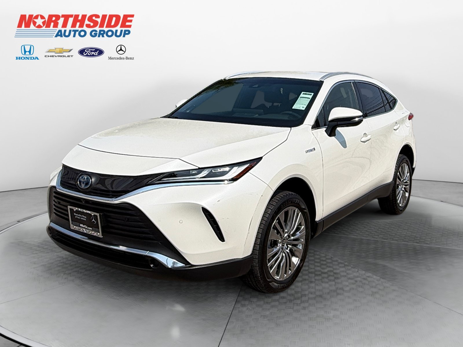 Used 2021 Blizzard Pearl Toyota Limited image 3