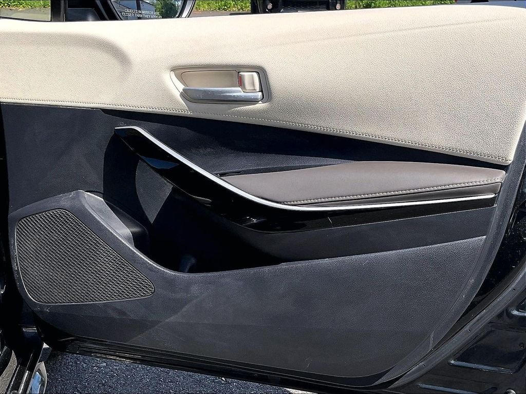 Used 2020 Black Toyota XLE image 26
