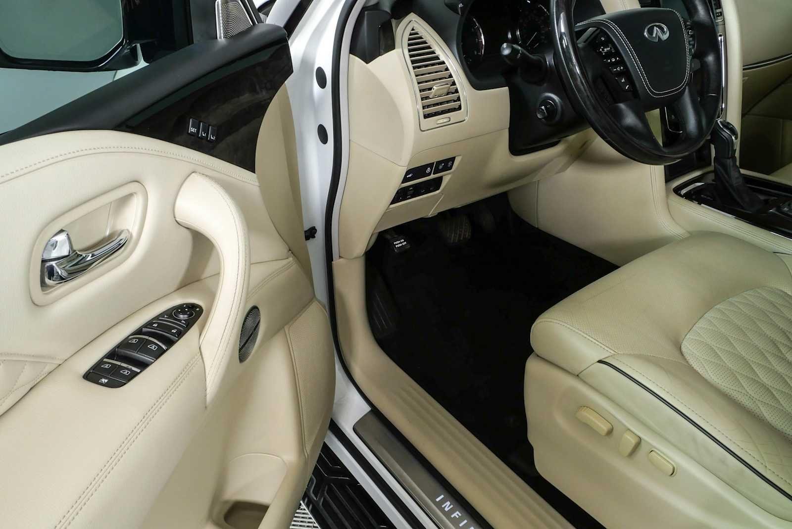 Used 2020 Moonstone White INFINITI LUXE image 8