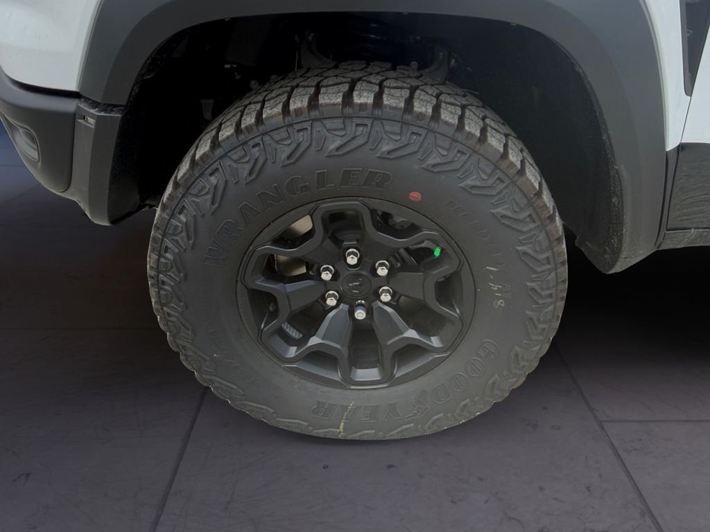 New 2026 Bright White Clear-Coat Exterior Paint RAM RHO image 9
