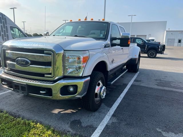 Used 2015 White Ford Lariat image 2