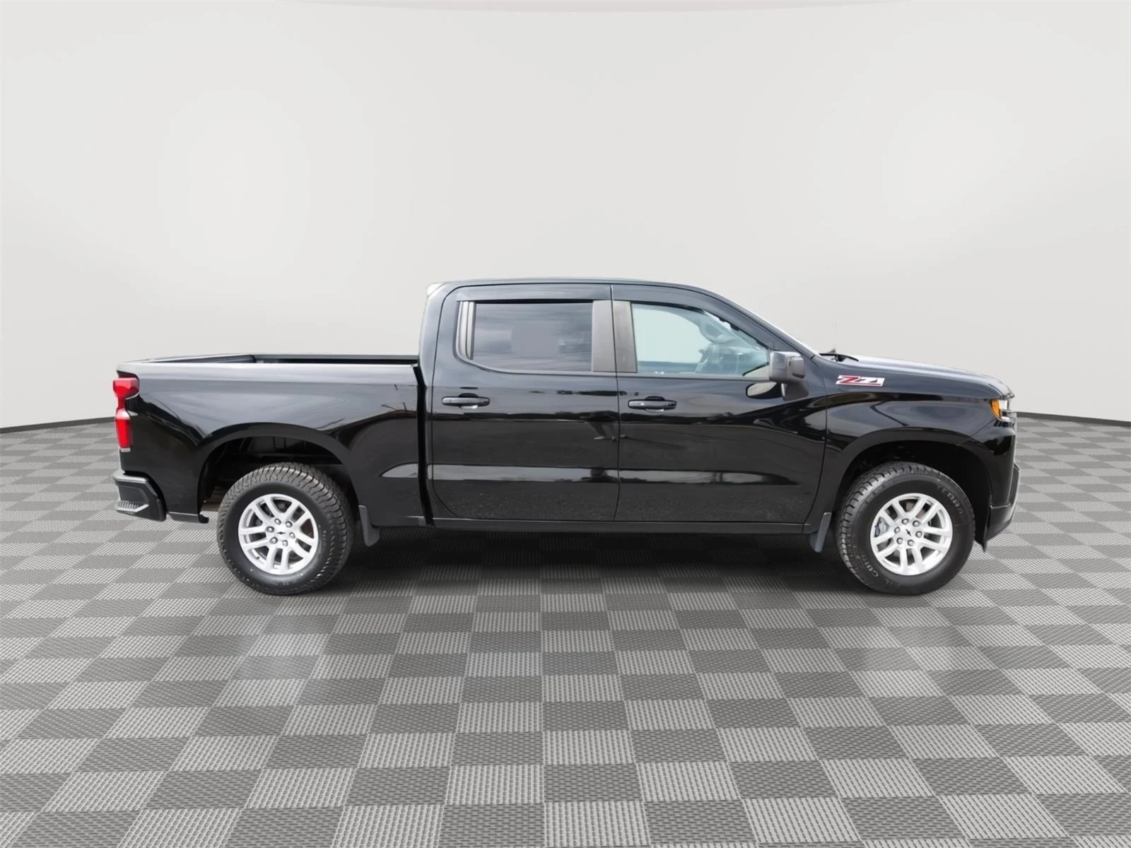 Used 2021 BLACK Chevrolet RST image 4
