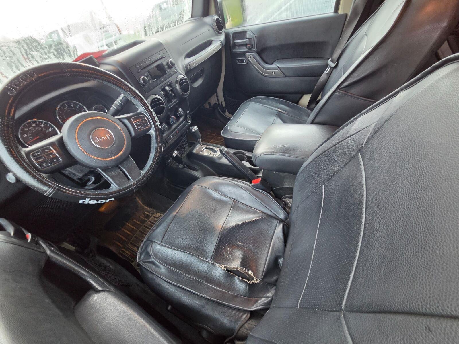 Used 2017 Tan Jeep Sport image 9
