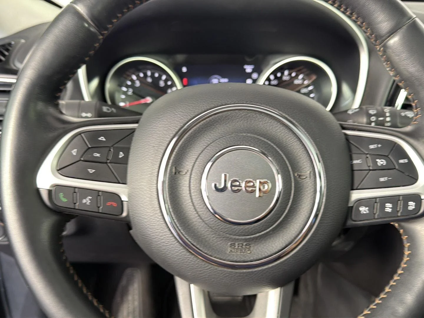 Used 2019 Granite Crystal Metallic Clearcoat Jeep Limited image 45