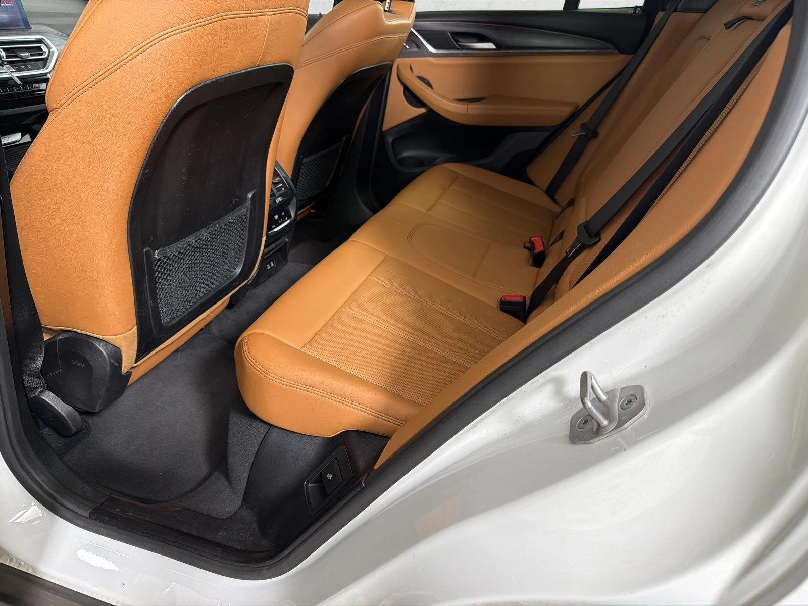 Used 2022 Alpine White BMW sDrive30i image 23
