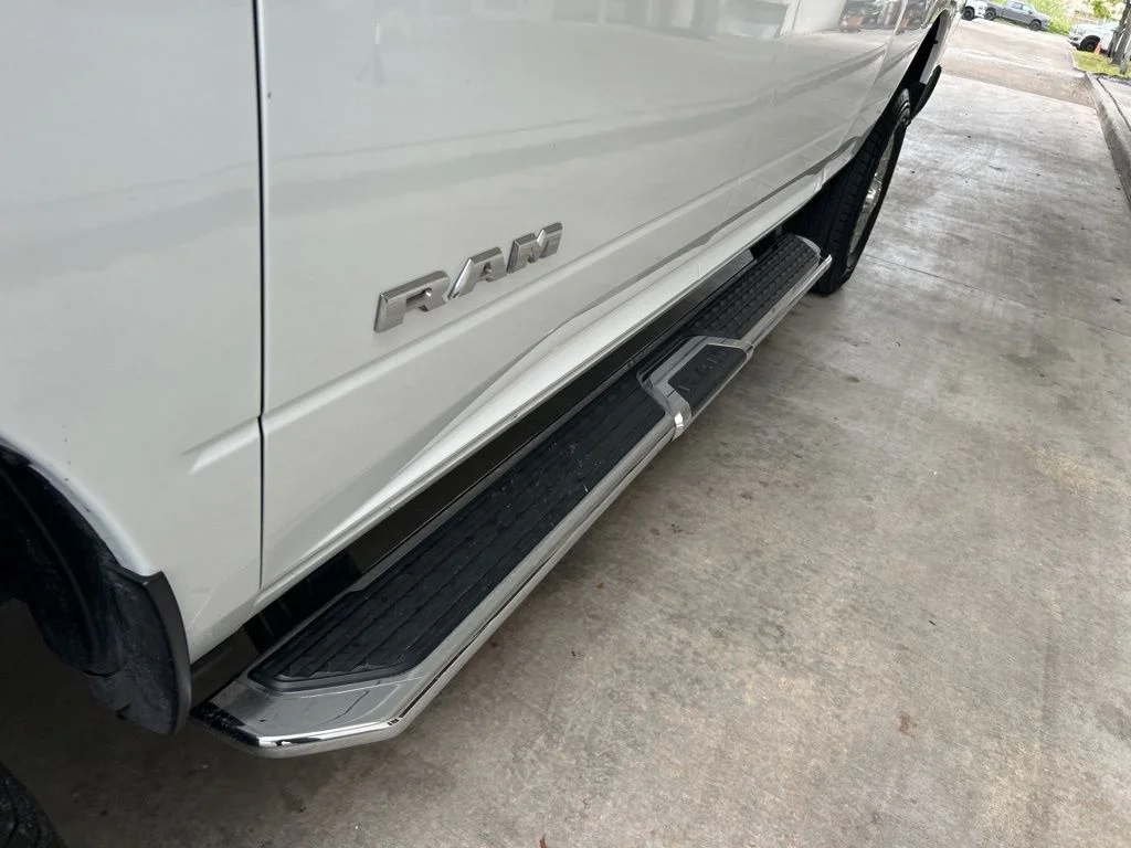 Used 2023 White Ram Big Horn image 16
