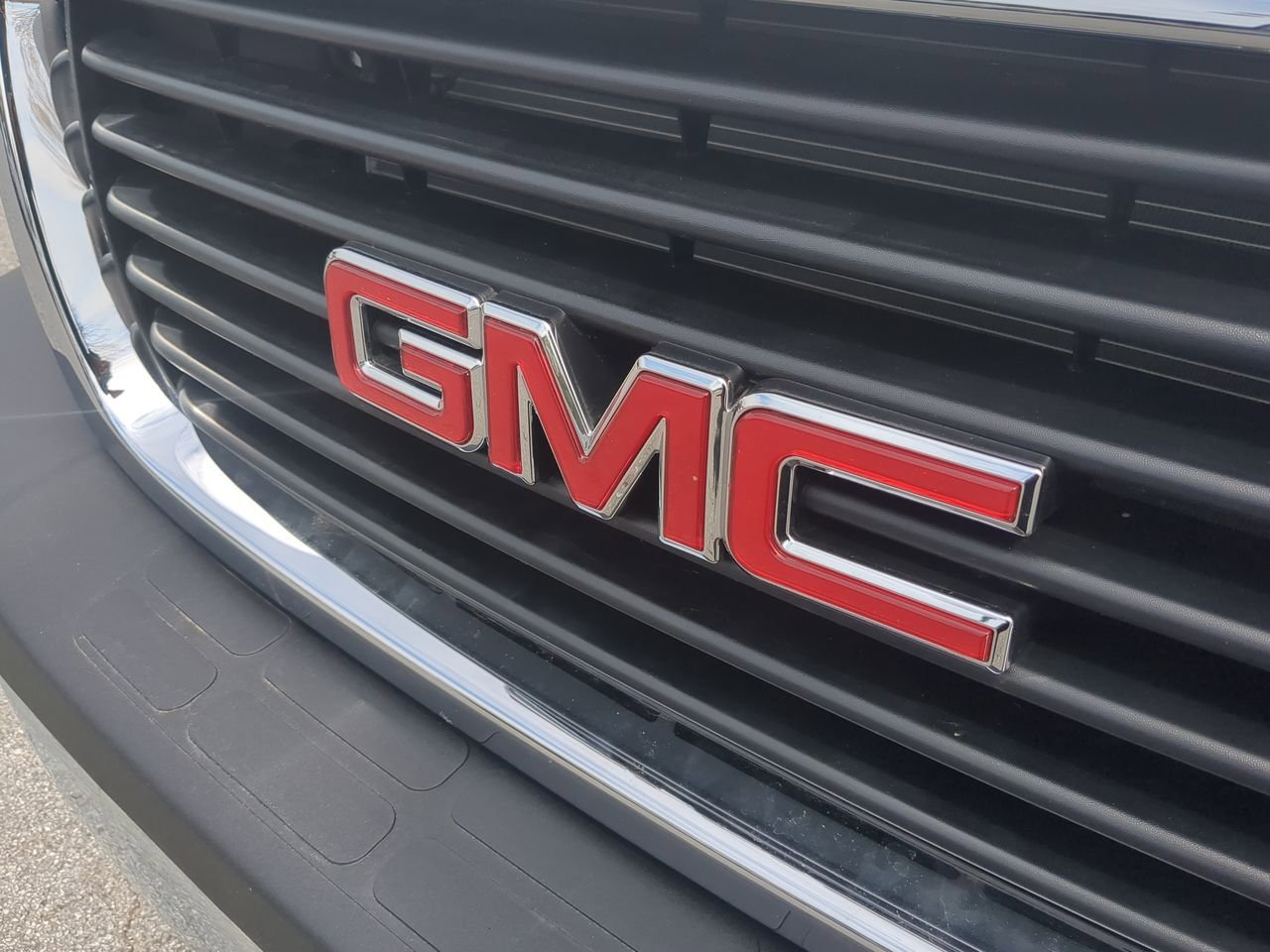 2025 GMC Savana Cargo Work Van - Photo 27