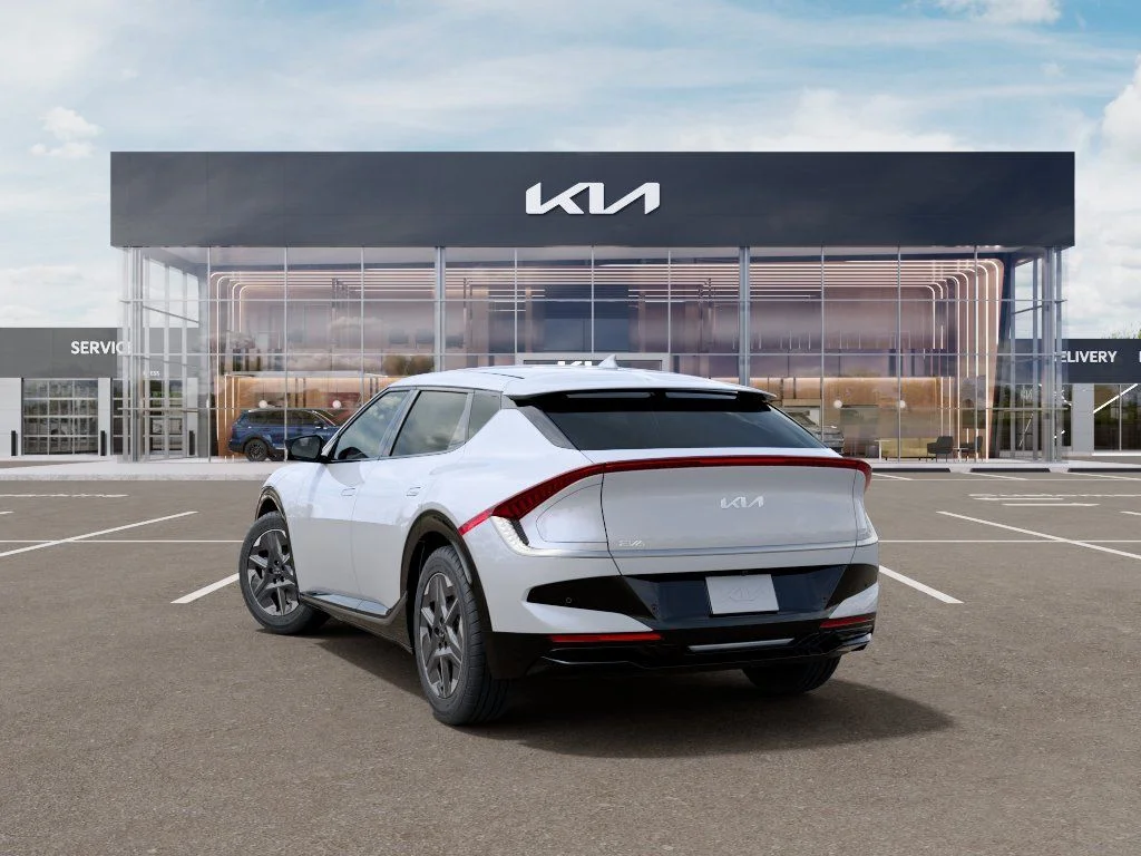 New 2026 Glacial White Pearl Kia Light image 4