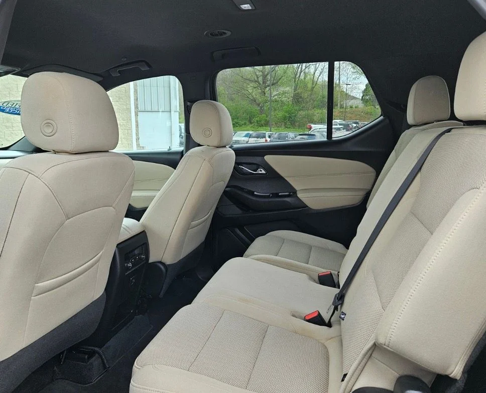 Used 2023 Black Chevrolet LS image 9