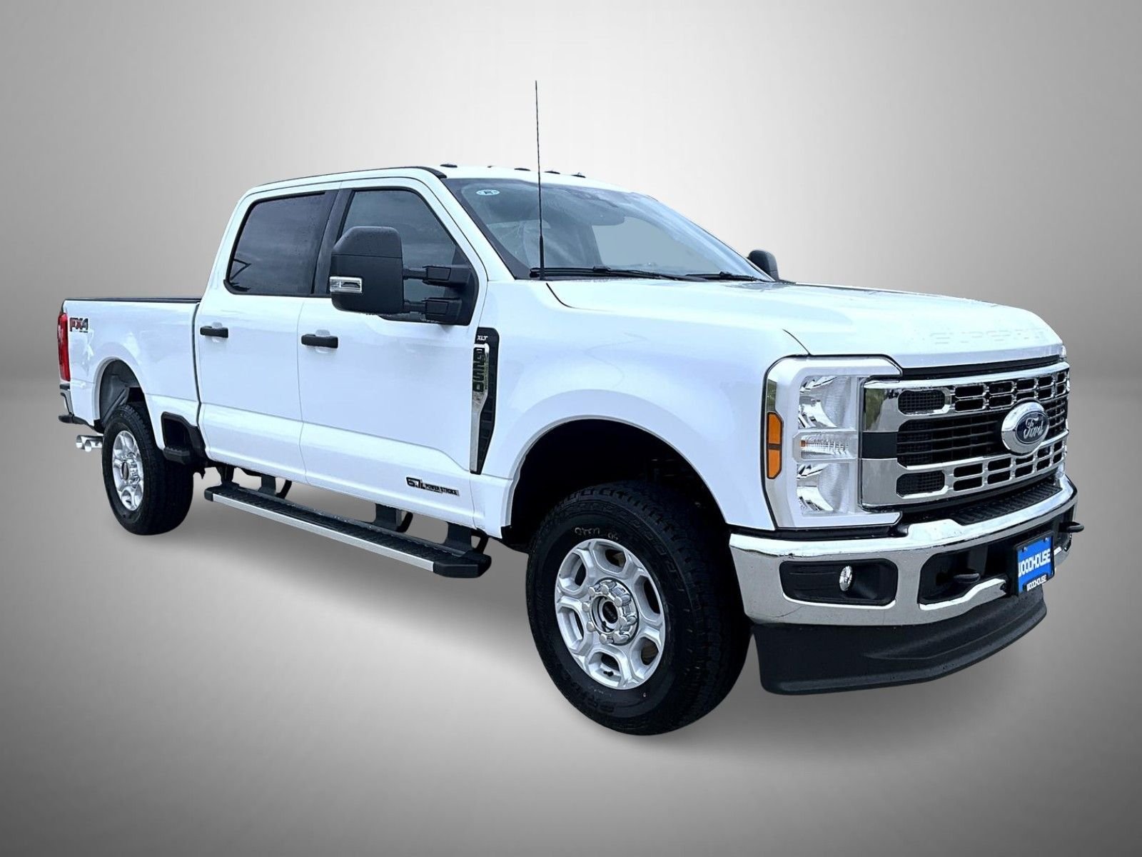 New 2026 Oxford White Ford XLT image 3