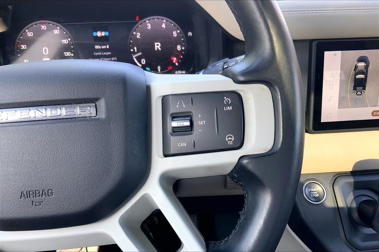 Used 2023 Fuji White Land Rover X-Dynamic SE image 24