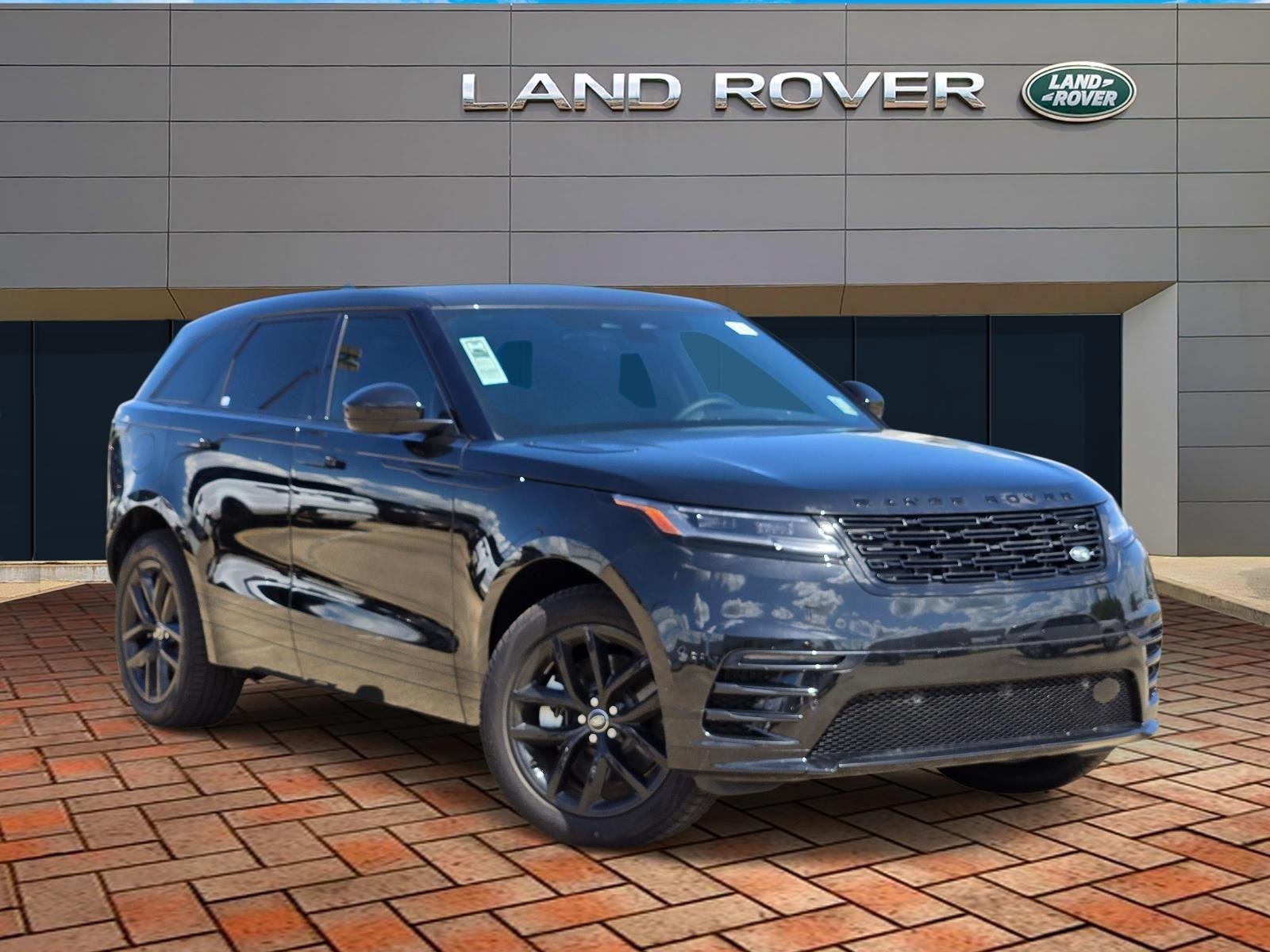 2025 Land Rover Range Rover Velar Dynamic SE