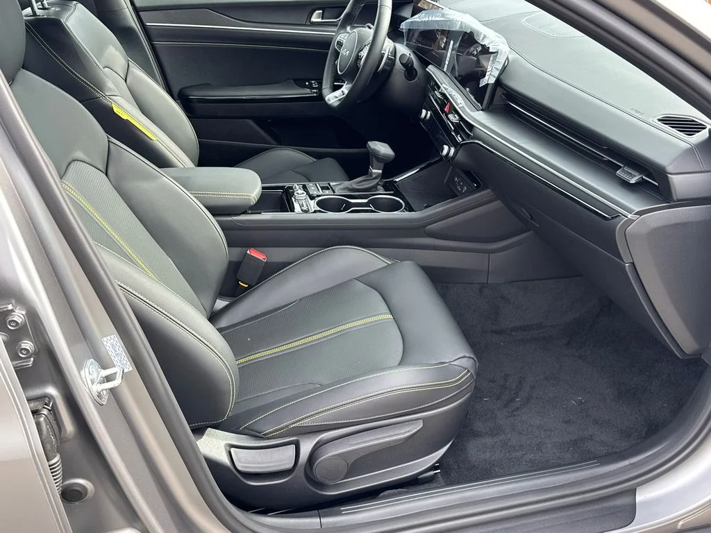 2026 Kia K5 GT - Photo 13