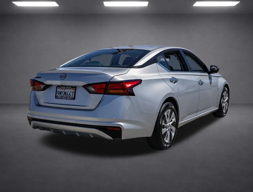 Used 2024 Silver Nissan 2.5 S image 3