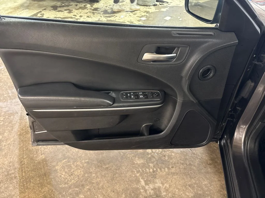 Used 2020 Gray Dodge Police image 15