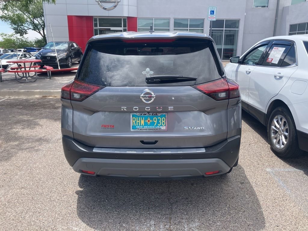 Used 2021 Gray Nissan SV image 6