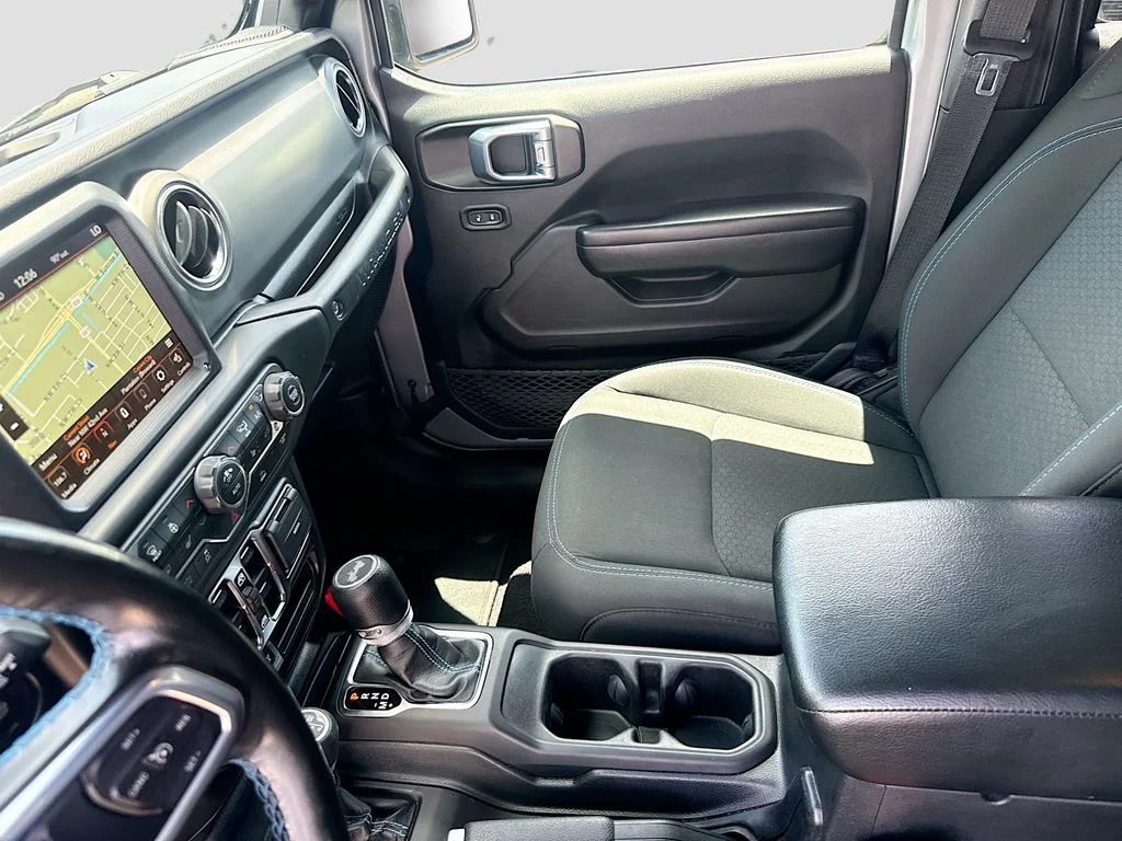 Used 2021 Silver Jeep Unlimited Rubicon 4xe image 26